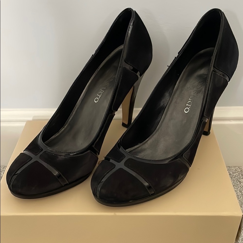 Nine West Women's Black Pumps